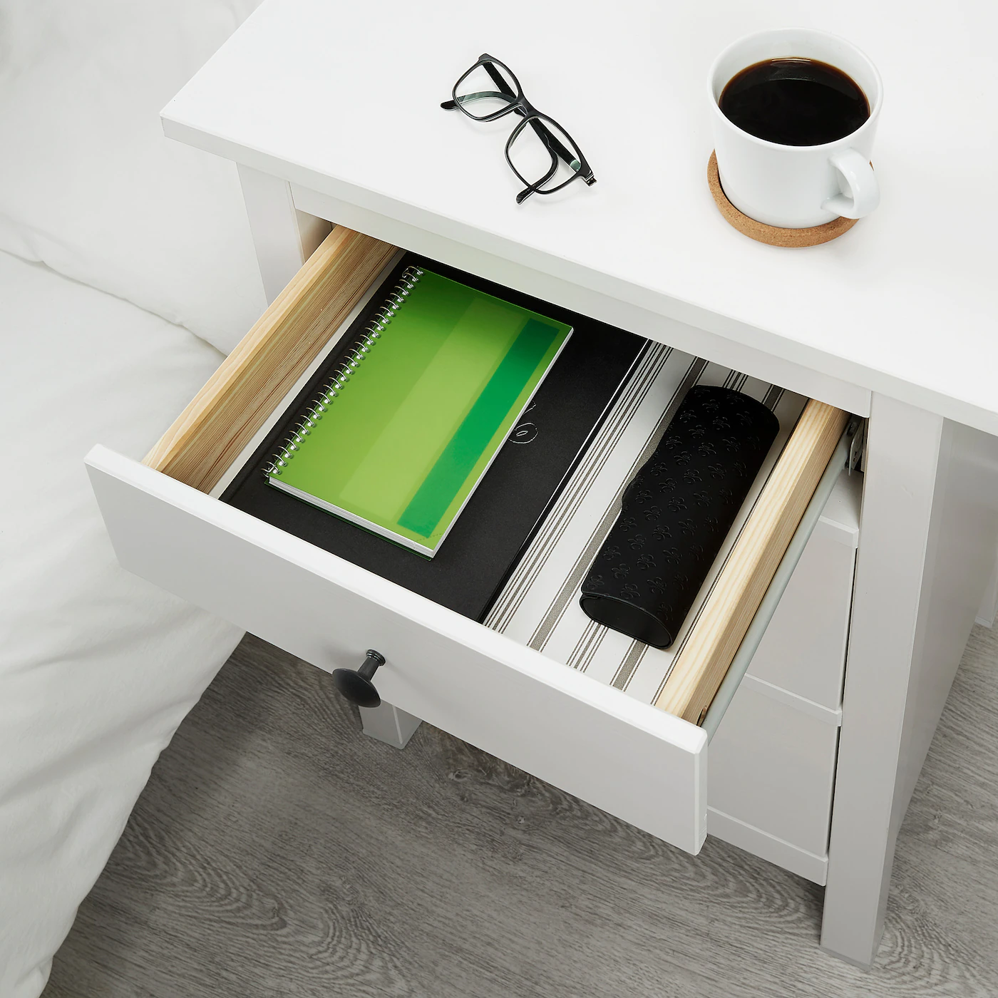 Coupon 🔥 IKEA HEMNES 3drawer Chest White Stain 22 7/8x31 1/8 " 😍 3 Coupon 🔥 IKEA HEMNES 3drawer Chest White Stain 22 7/8x31 1/8 " 😍 - Image 3